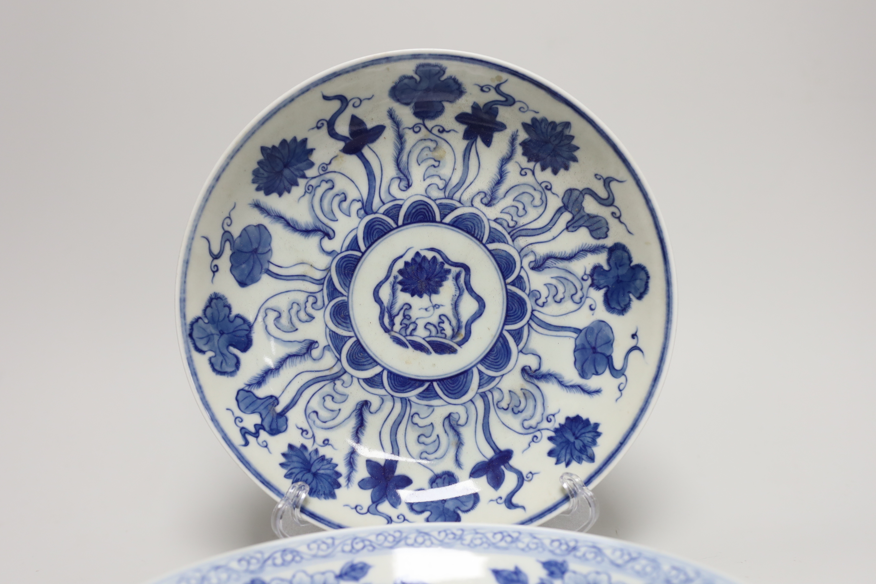 Two Chinese underglaze blue dishes, largest 21cm diameter